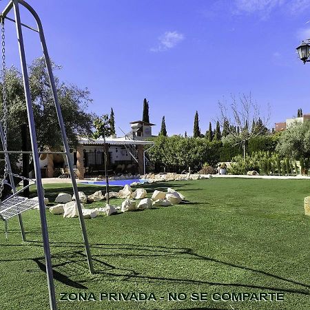 Villa Capricho De Luna Caparacena المظهر الخارجي الصورة