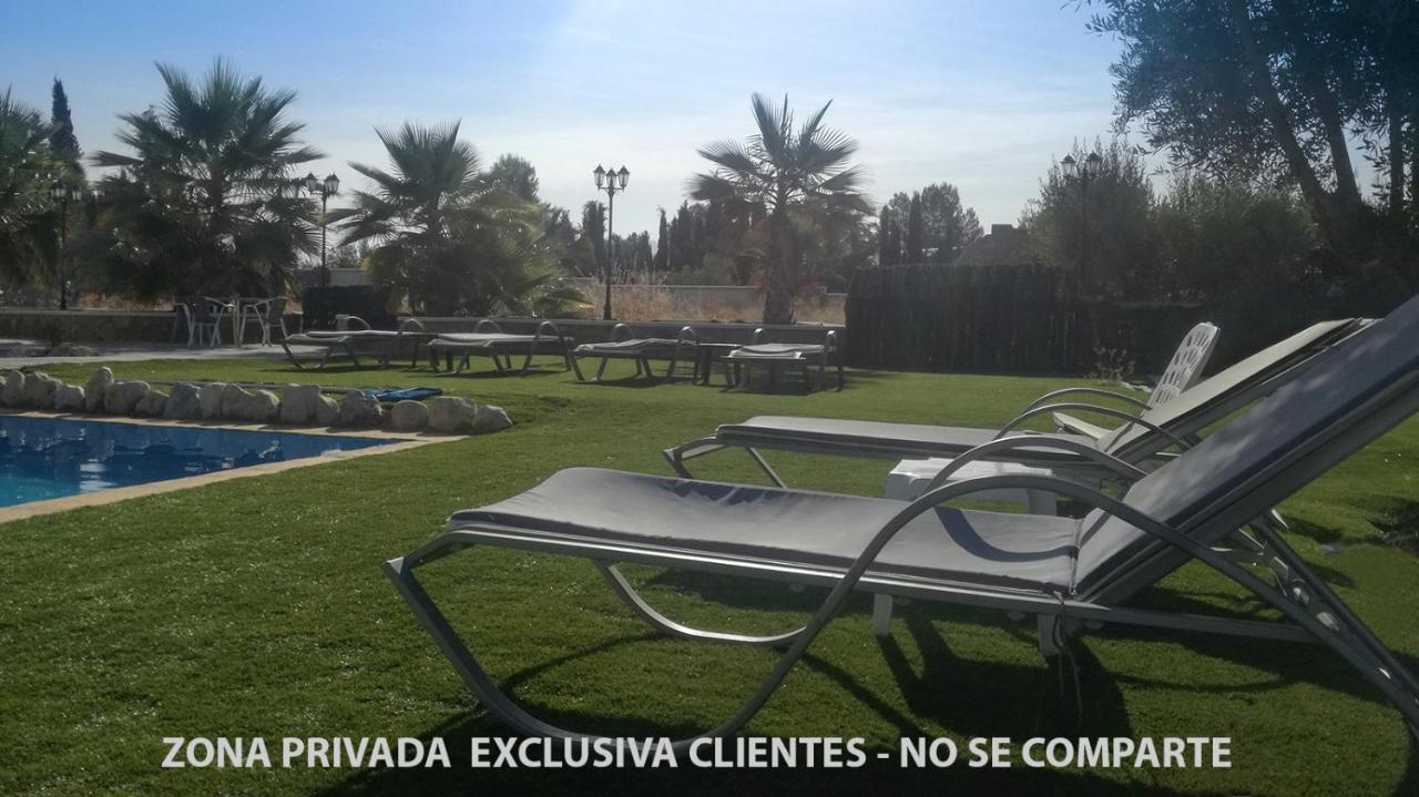 Villa Capricho De Luna Caparacena المظهر الخارجي الصورة